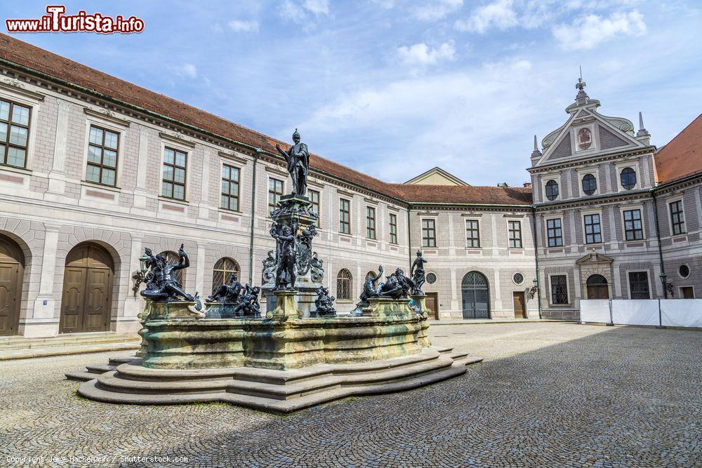 Immagine Un magnifico scorcio della Residenz a Monaco di Baviera in Germania - © Jorg Hackemann / Shutterstock.com