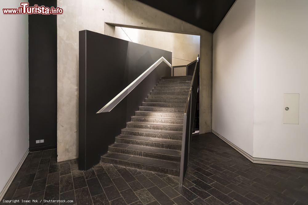 Immagine Scale all'interno del Museo Ebraico di Berlino. L'edificio che lo ospita è stato progettato da Daniel Libeskind - foto © Isaac Mok / Shutterstock.com
