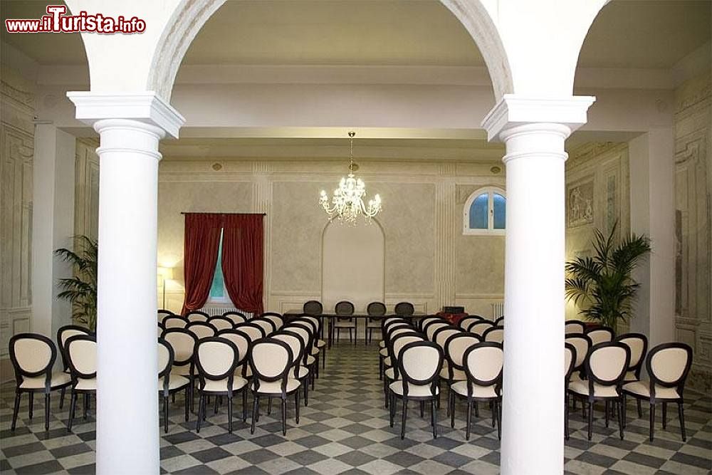 Immagine La sala del Casinò all'hotel delle Terme di Bagni di Lucca