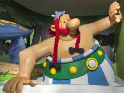 Obelix al Museo Grevin di Parigi, Francia. E' uno dei personaggi più apprezzati dai bambini in visita al museo delle cere: Obelix, coprotagonista della serie Asterix, è stato ...