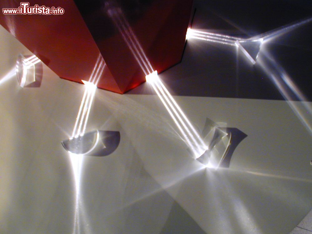 Immagine La casetta della luce del parco dedicato alla scienza chiamato Immaginario Scientifico a Trieste