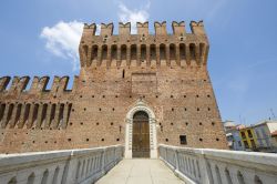 Uno degli ingressi al Castello medievale di Galliate