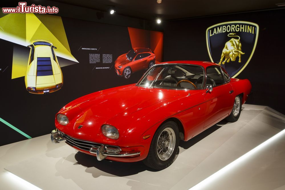 Immagine Visita al Museo Ferruccio Lamborghini di Sant'Agata Bolognese in Emilia-Romagna