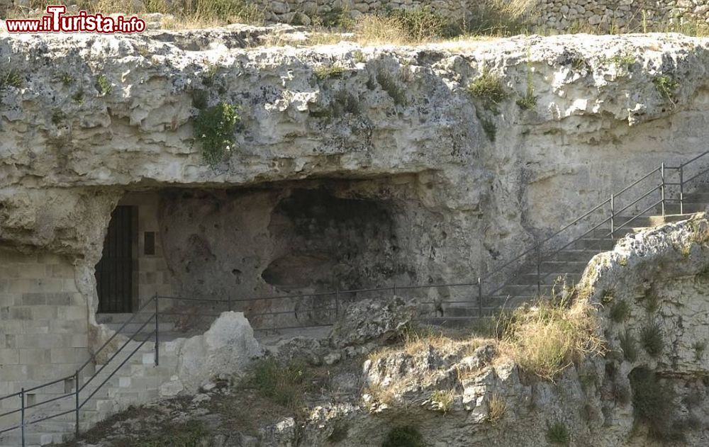 Immagine La Cripta del Peccato Originale, nei pressi di Matera, era un luogo di culto benedettino del periodo longobardo - foto © www.criptadelpeccatooriginale.it/