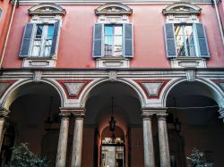 Il cortile del Palazzo Poldi Pezzoli, nel centro di Milano, in via Manzoni 12. - © Melancholia~itwiki - CC BY-SA 4.0, Wikipedia