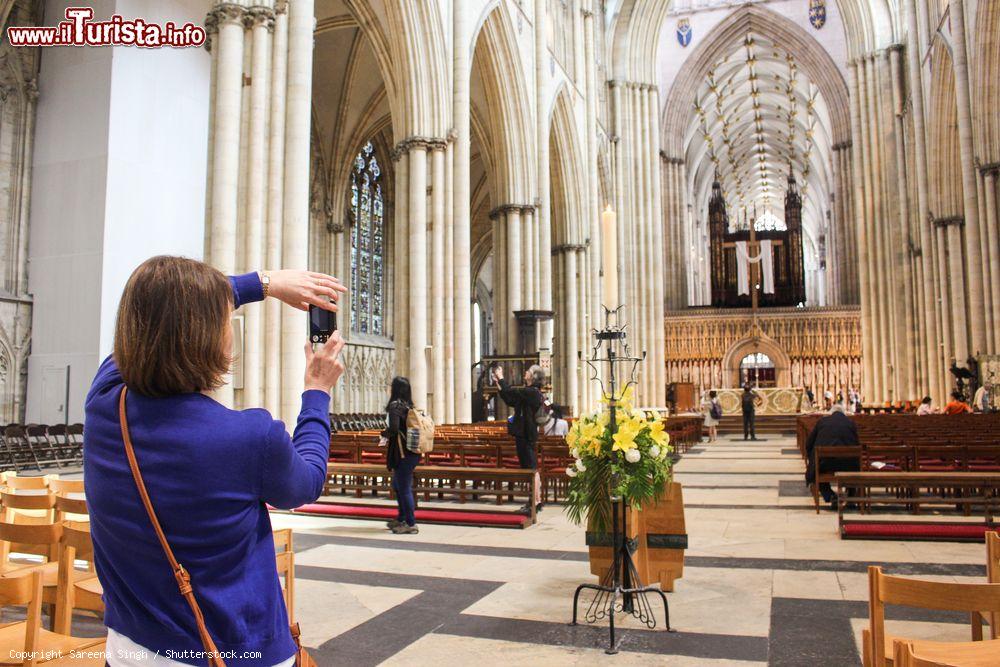 Immagine York Minster accoglie oltre 500.000 turisti ogni anno. La Cattedrale di York è un’attrazione anche per le famiglie con bambini e organizza attività, tour  ed eventi proprio per i più piccoli - foto © Sareena Singh / Shutterstock.com