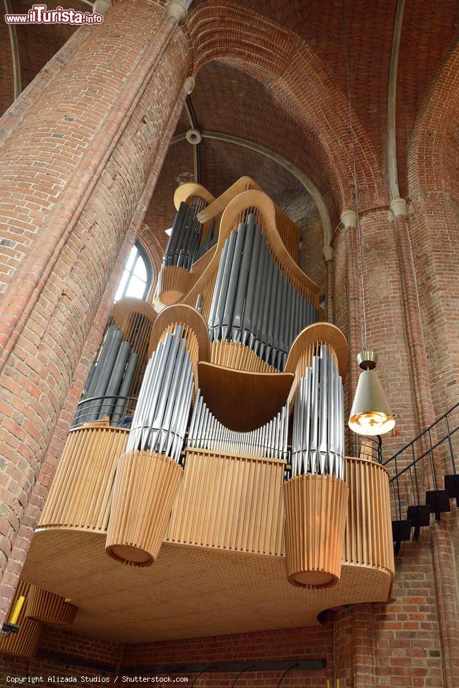 Immagine L'organo principale della Chiesa del Mercato di Saint Georgii e Jacobi ad Hannover- © Alizada Studios / Shutterstock.com