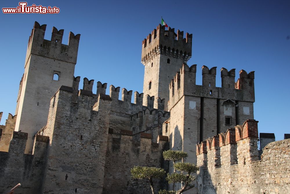 Immagine Le torri merlate del Castello di Sirmione