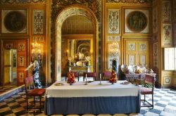 I sontuosi interni del  Castello di Vaux le Vicomte in Francia a Melun, 55 km da Parigi - © EQRoy / Shutterstock.com
