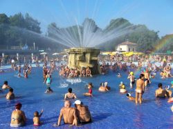Le Terme di Giunone a Caldiero di Verona nel Veneto: la piscina termale raining pool