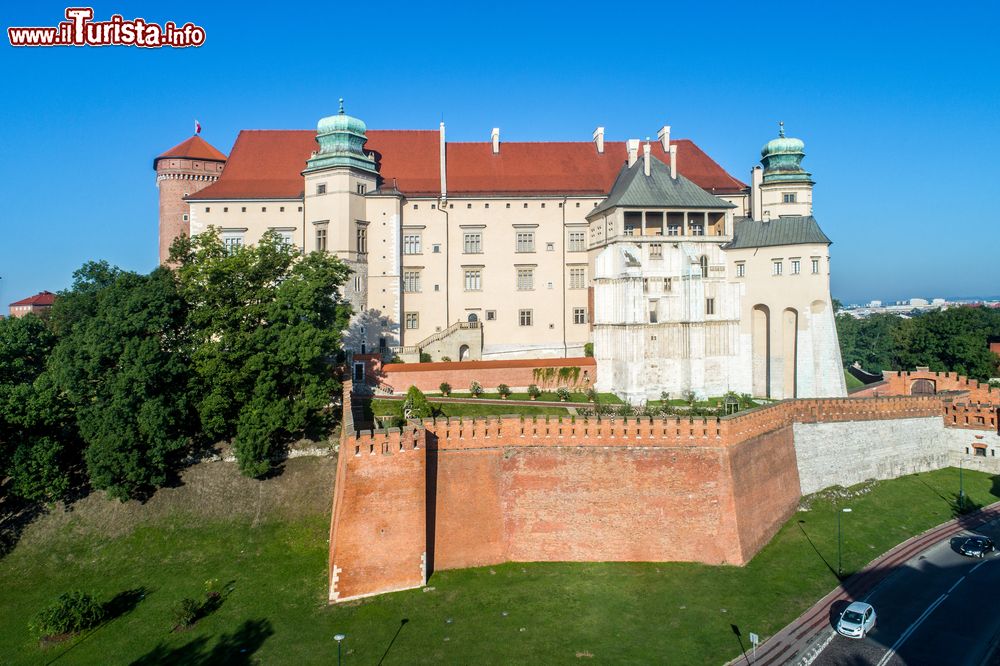 Immagine Il Castello di Cracovia svetta sulla collina di Wawel in Polonia