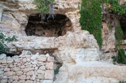 Resti archeologici a Cava d'Ispica il canyondella regione di modica in Siclilia