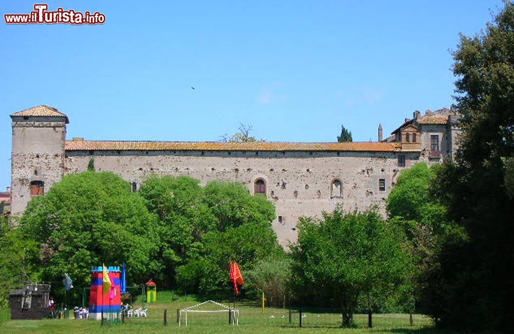 Immagine Il Castello di Lunghezza alla periferia di Roma, nel Lazio - © www.castellodilunghezza.it/