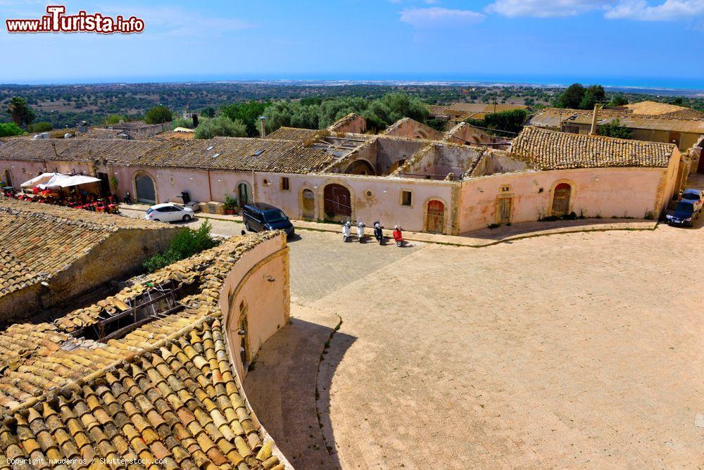 Immagine Veduta panoramica dal castello di Donnafugata, provincia di Ragusa, Sicilia - © maudanros / Shutterstock.com