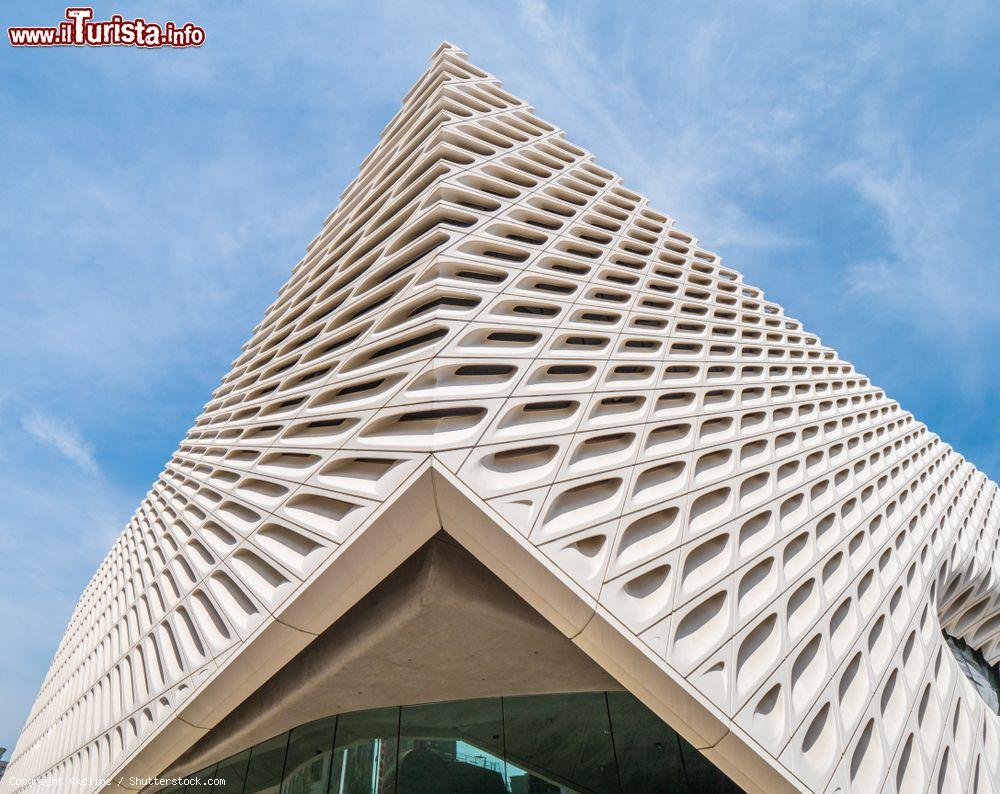 Immagine The Broad Art Museum a Los Angeles Downtown in California - © 4kclips / Shutterstock.com