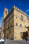 Scorcio dello storico Palazzo del Bargello di Firenze, Toscana: ospita capolavori di Michelangelo, Donatello, Verrocchio e Cellini, arazzi, smalti e maioliche.
