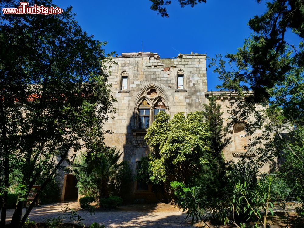 Immagine Lo storico monastero benedettino a Lokrum, Dubrovnik, Croazia