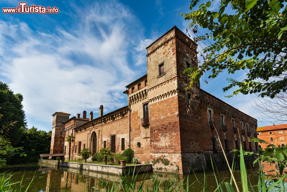 Cosa vedere e cosa visitare Castello di Padernello