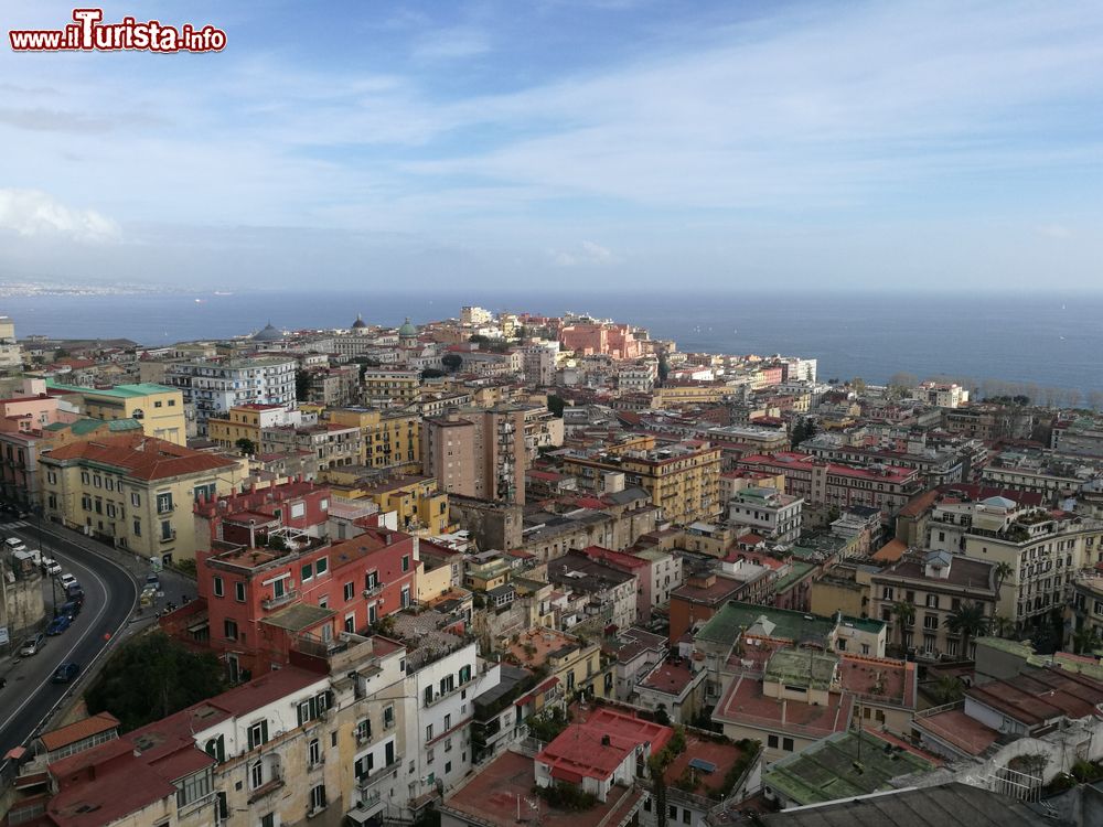 Immagine Le case del quartiere di Posilippo, costa sud di Napoli