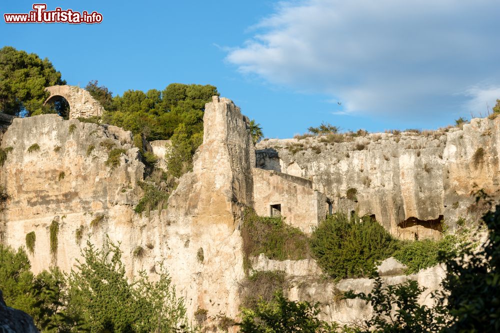 Immagine Visita alle Latomie del Paradiso, parco archeologico della Nepolis di Siracusa