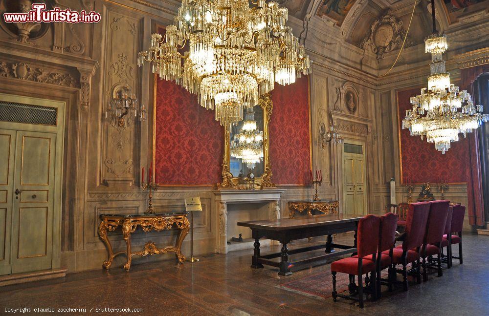 Immagine La Stanza Rossa Maurizio Cevenini dentro a Palazzo d'Accursio a Bologna - © claudio zaccherini / Shutterstock.com