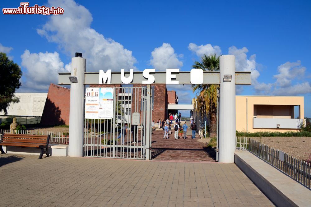 Immagine L'ingresso del Museo Civico "Giovanni Marongiu" di Cabras, in provincia di Oristano.