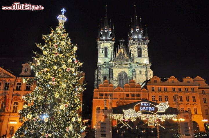 Immagini Di Praga A Natale.Foto Di Praga Durante L Avvento I Mercatini Di Natale 25 Foto Immagini Di Viaggio Praga