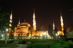 Sultanahmet Camii by night