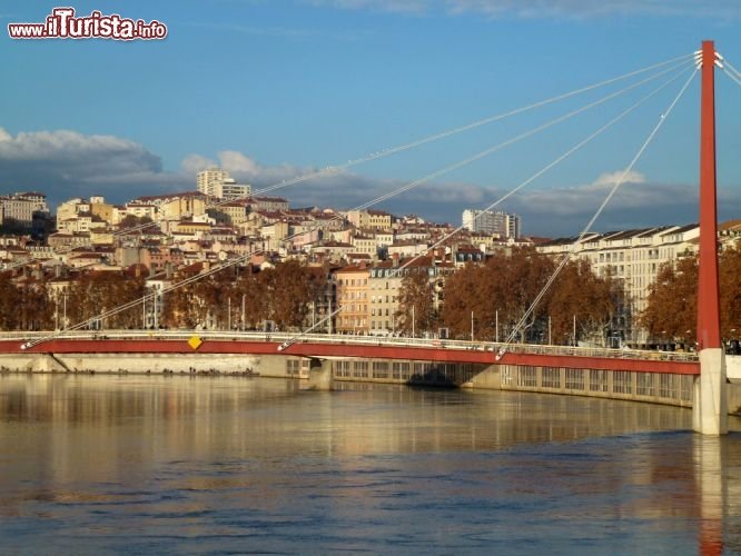 Immagine Vista della Croix Rousse da Pont Bonaparte. Lione