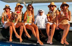 Le ragazze Donnavventura sulla terrazza del Meydan ...