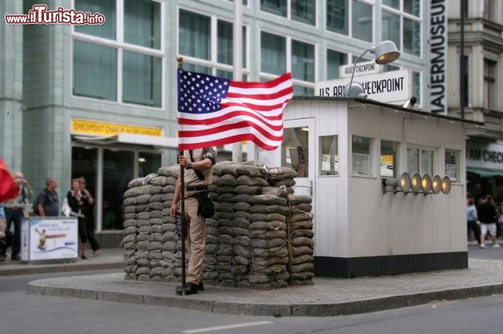 Immagine Checkpoint Charlie, Berlino