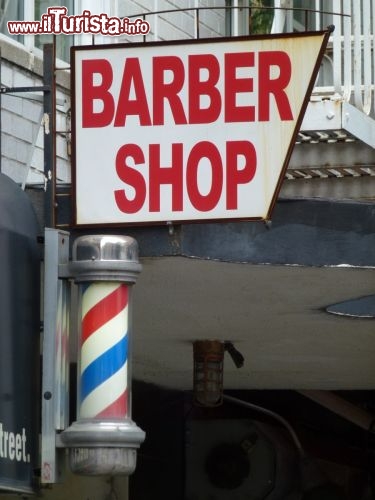 Immagine Tipica insegna americana di un barbiere a Chelsea