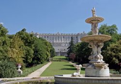 Jardines de Sabatini e il Palacio Real, Madrid