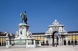 Statua equestre Statua di Re Giuseppe I Lisbona - © Lusoimages / Shutterstock.com