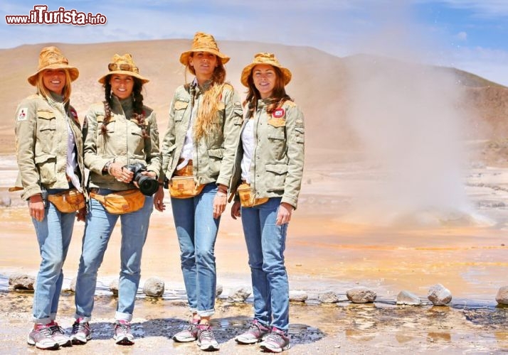 Il team presso i geysers del tatio - © DONNAVVENTURA® 2012 - Tutti i diritti riservati - All rights reserved