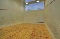 Gli unici campi di squash del Sudan si trovano ...