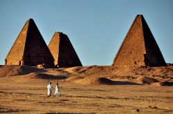 Karima le piramidi del Gebel Barkal - Per ulteriori ...