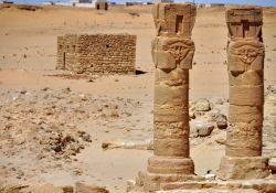 le famose colonne del sito archeologico di Gebel ...
