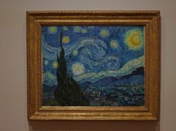 La famose "Notte stellata" di Vincente Van Gogh esposta al MoMa
