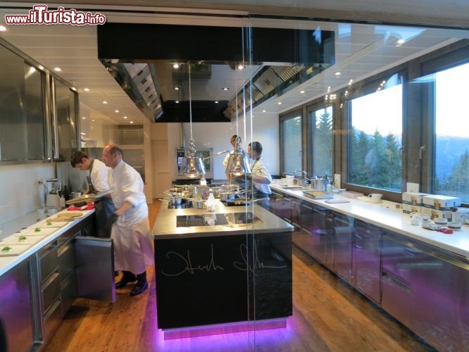 Immagine Dentro al Ristorante Luxory Gourmet del Resort Auenerhof in Alto Adige