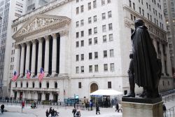 Wall Street e la borsa valori più importante del mondo: la NYSE, ovvero il New York Stock Exchange - © Songquan Deng / Shutterstock.com 