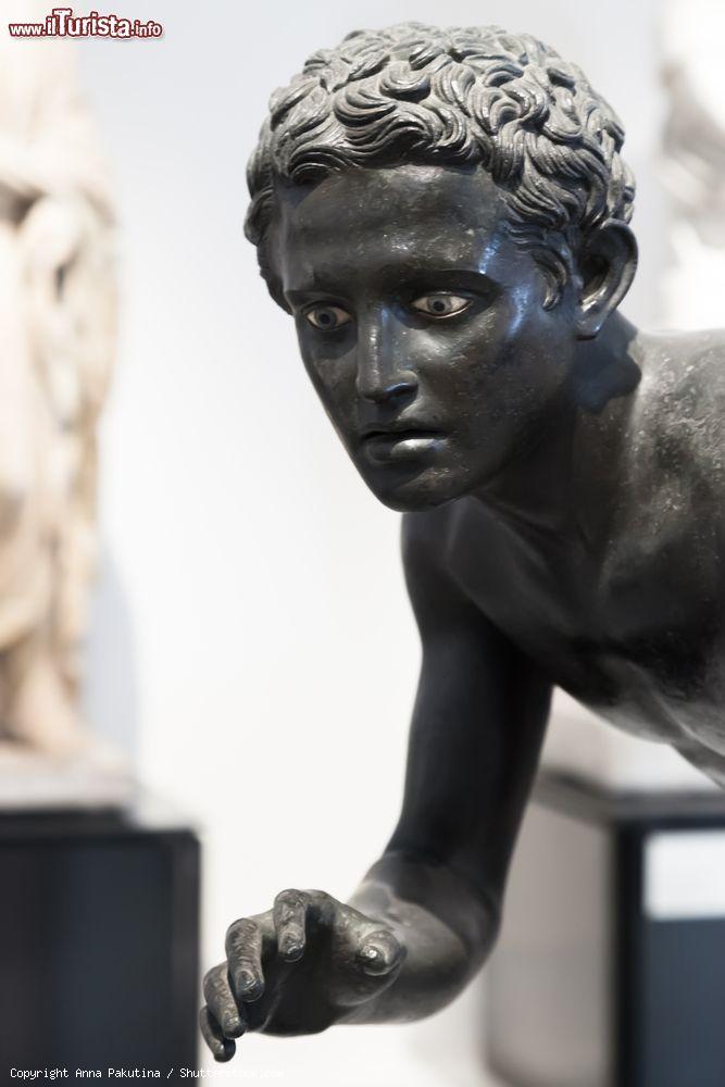 Immagine Testa di atleta in bronzo, Museo Archeologico Nazionale di Napoli - © Anna Pakutina / Shutterstock.com