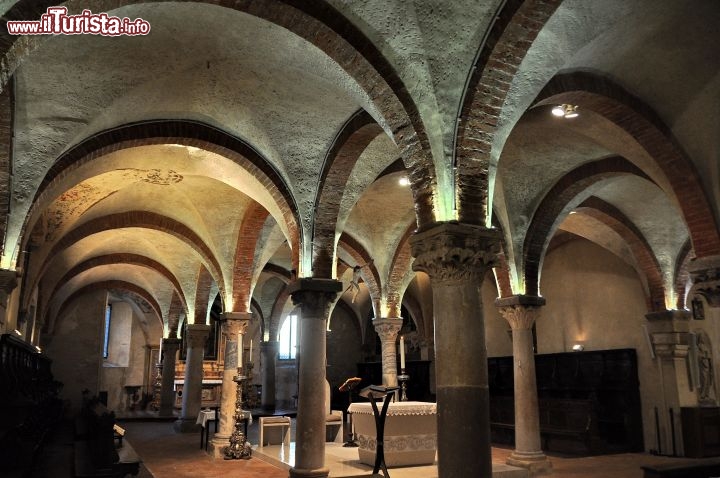 Immagine Cripta del Duomo di Parma - Pur essendo stata rimanegiata più volte, presenta ancora il caretteristico stile romanico originale