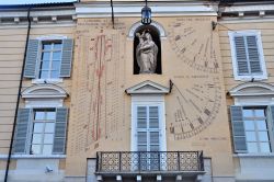 La Meridiana in Piazza Garibaldi a Parma - Oltre ...