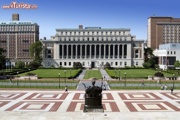Immagine Panorama dalla Columbia University: il Campus di New York City. Sullo sfondo la grande Butler Library - © Suchan / Shutterstock.com