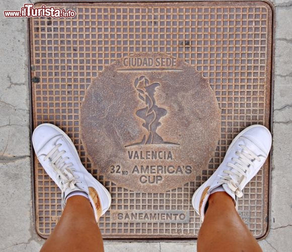 Valencia, la targa a ricordo delle regate dell'America's Cup - © DONNAVVENTURA® 2014 - Tutti i diritti riservati - All rights reserved