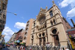 Eldridge Street Synagogue é la prima sinagoga costruita a New York City - © Sean Pavone / Shutterstock.com 